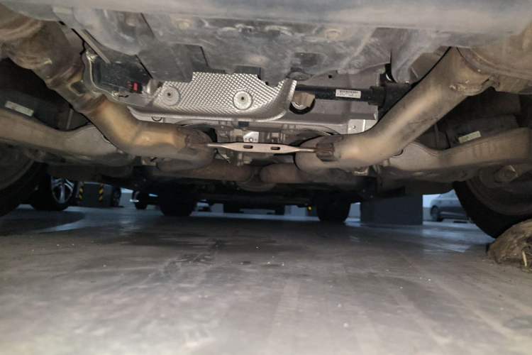 Used Land Rover Range 2020 3.0 L6 Long-Wheelbase Legacy Chassis Rear