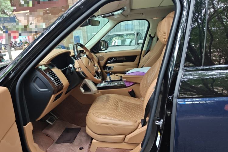 Used Land Rover Range 2020 5.0 SC V8 SVA Summit Edition Extended Version Left Front Seat
