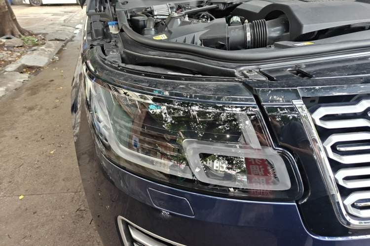 Used Land Rover Range 2020 5.0 SC V8 SVA Summit Edition Extended Version Right Front Headlight