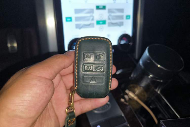 Used Land Rover Range 2020 3.0 L6 Long-Wheelbase Legacy Vehicle Key