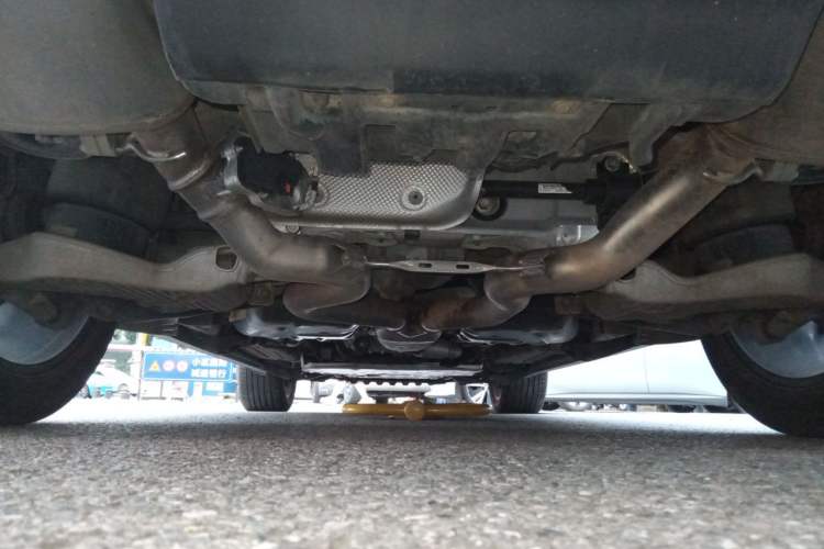 Used Land Rover Range 2020 3.0 L6 Long-Wheelbase Legacy Chassis Rear