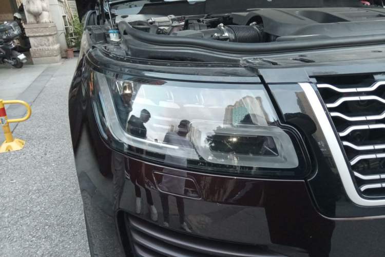 Used Land Rover Range 2020 3.0 L6 Long-Wheelbase Legacy Right Front Headlight