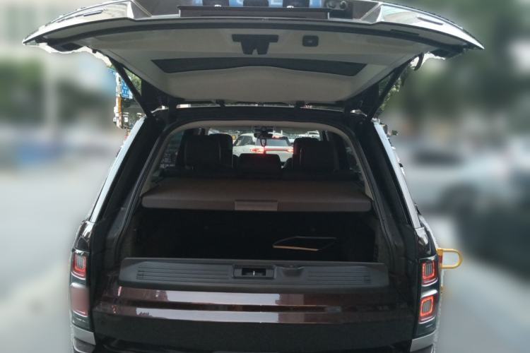 Used Land Rover Range 2020 3.0 L6 Long-Wheelbase Legacy Trunk