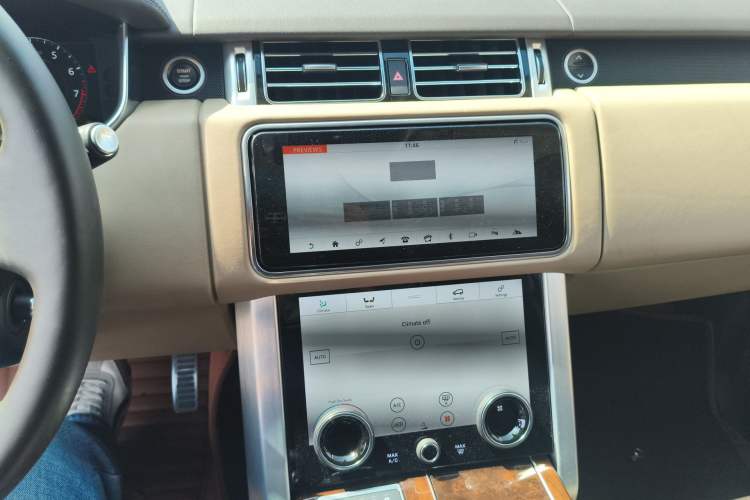 Used Land Rover Range 2020 3.0 L6 Long-Wheelbase Legacy Audio And AC Panel