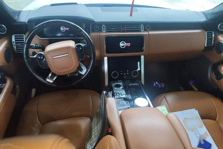 Used Land Rover Range 2020 3.0 L6 Long-Wheelbase Legacy Center Console