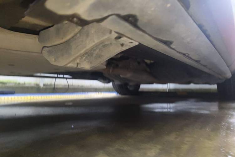 Used Land Rover Range 2020 3.0 L6 Long-Wheelbase Legacy Chassis Front Left