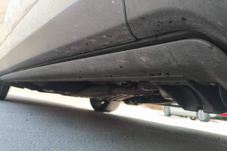 Used Land Rover Range 2020 3.0 L6 Long-Wheelbase Legacy Chassis Front Right