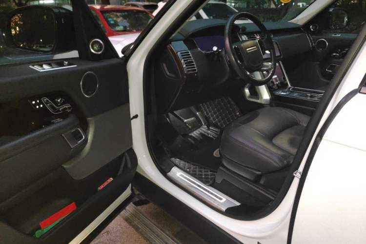 Used Land Rover Range 2020 3.0 L6 Long-Wheelbase Legacy Driver Seat
