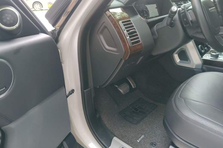 Used Land Rover Range 2020 3.0 L6 Long-Wheelbase Legacy Driver Seat