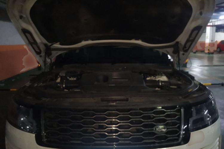Used Land Rover Range 2020 3.0 L6 Grand Edition Engine Bay