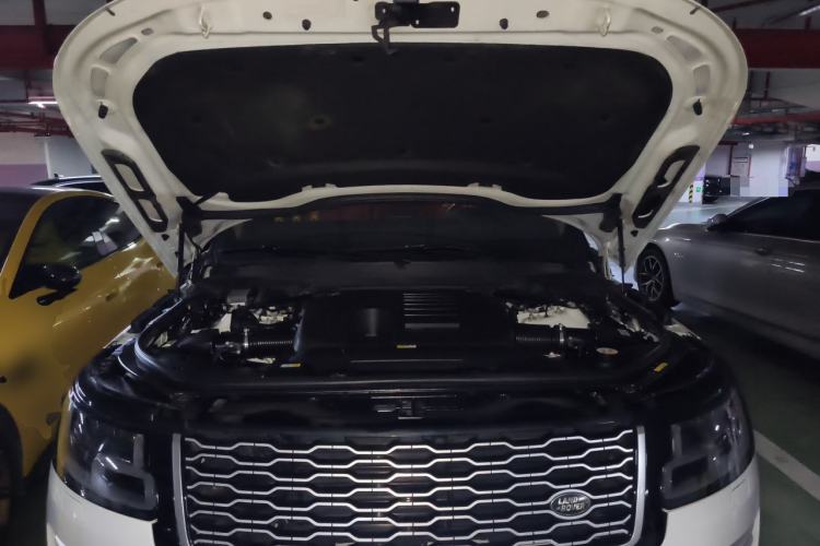 Used Land Rover Range 2020 3.0 L6 Long-Wheelbase Legacy Engine Bay