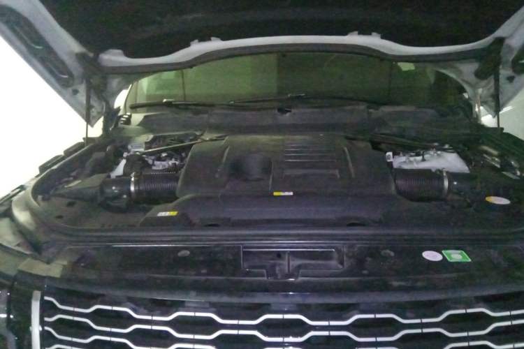 Used Land Rover Range 2020 3.0 L6 Long-Wheelbase Legacy Engine Bay