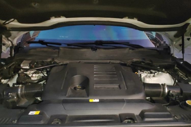 Used Land Rover Range 2020 3.0 L6 Long-Wheelbase Legacy Engine Bay