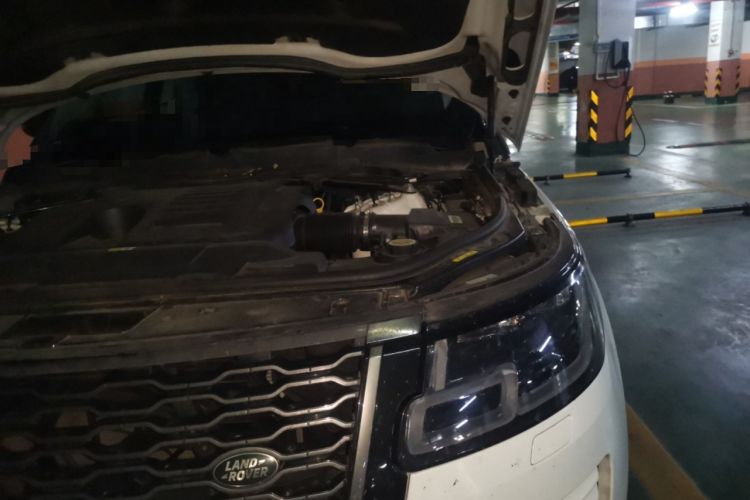 Used Land Rover Range 2020 3.0 L6 Grand Edition Engine Bay Left