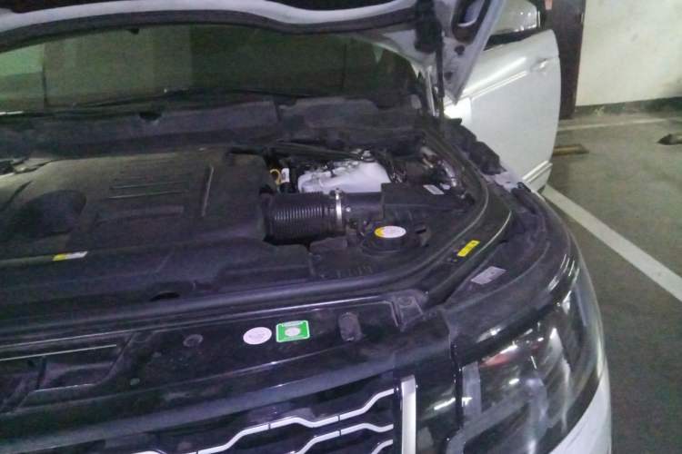 Used Land Rover Range 2020 3.0 L6 Long-Wheelbase Legacy Engine Bay Left