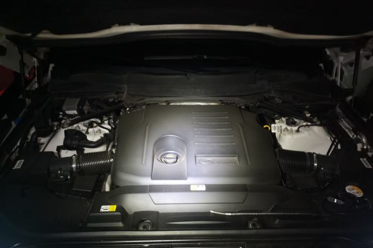 Used Land Rover Range 2020 3.0 L6 Legacy Edition Engine Bay