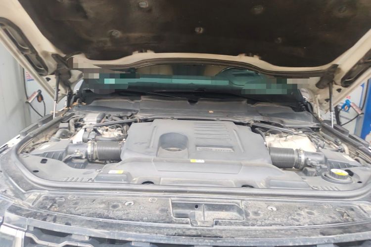Used Land Rover Range 2020 3.0 L6 Long-Wheelbase Legacy Engine Bay