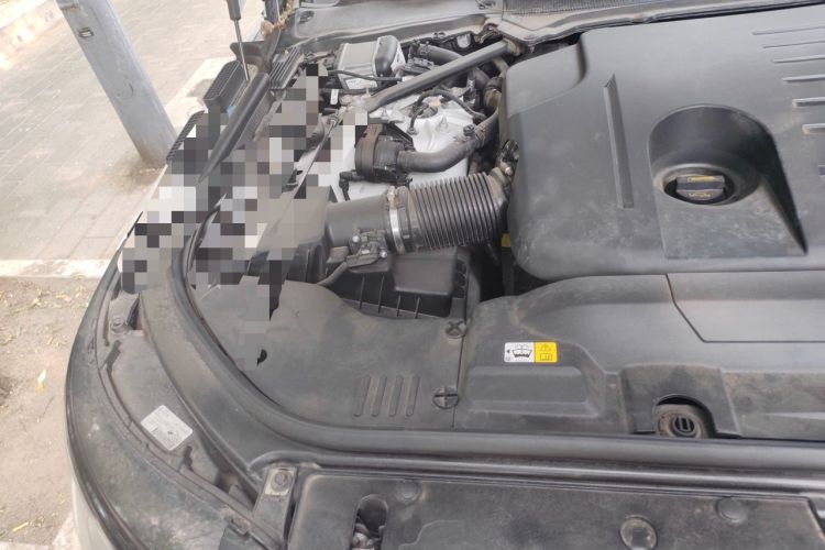 Used Land Rover Range 2020 3.0 L6 Legacy Edition Engine Bay Right