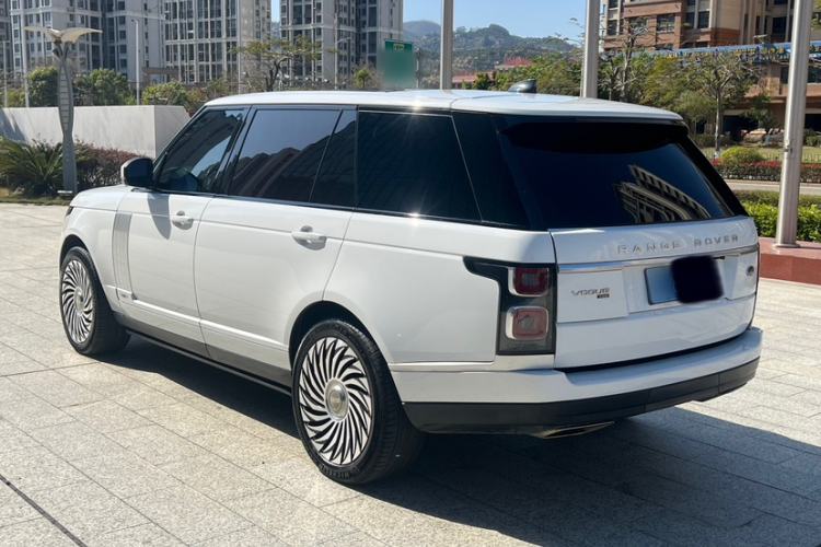 Used Land Rover Range 2020 3.0 L6 Long-Wheelbase Legacy Exterior 2