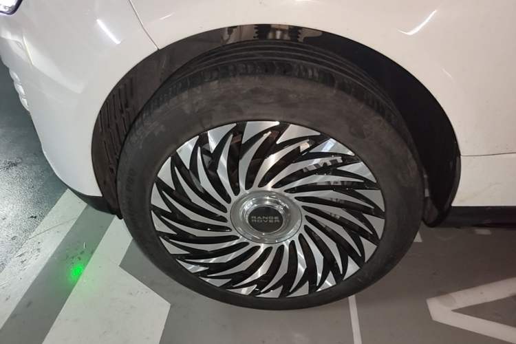 Used Land Rover Range 2020 3.0 L6 Grand Edition Exterior 4