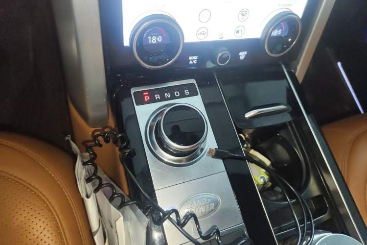 Used Land Rover Range 2020 3.0 L6 Long-Wheelbase Legacy Gear Lever