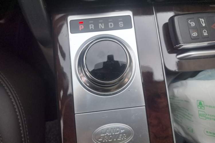 Used Land Rover Range 2020 3.0 L6 Legacy Edition Gear Lever