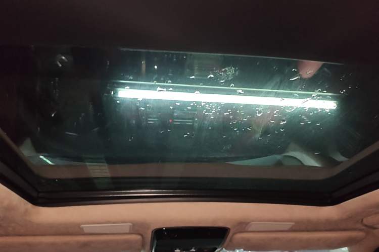 Used Land Rover Range 2020 3.0 L6 Grand Edition Headliner
