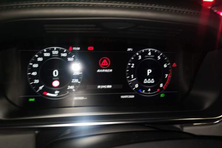 Used Land Rover Range 2020 3.0 L6 Legacy Edition Instrument Cluster