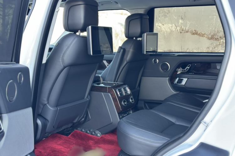 Used Land Rover Range 2020 3.0 L6 Long-Wheelbase Legacy Interior 3