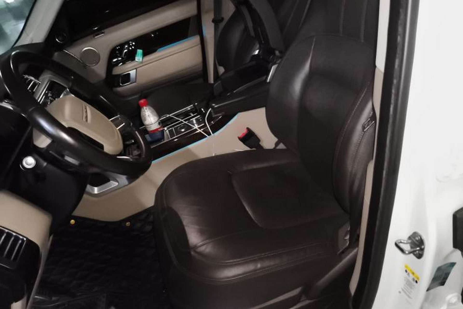 Used Land Rover Range 2020 3.0 L6 Long-Wheelbase Legacy Left Front Seat