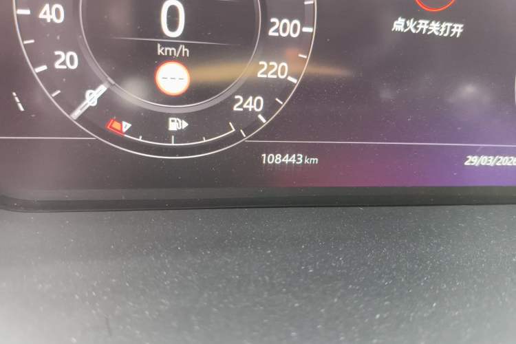 Used Land Rover Range 2020 3.0 L6 Long-Wheelbase Legacy Odometer Close Up