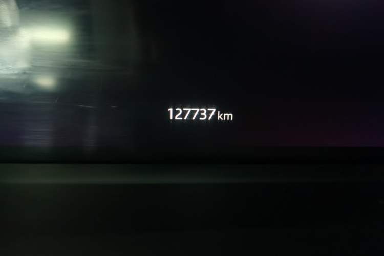 Used Land Rover Range 2020 3.0 L6 Grand Edition Odometer Close Up