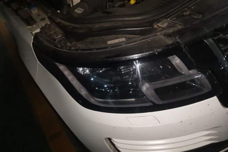 Used Land Rover Range 2020 3.0 L6 Grand Edition Right Front Headlight