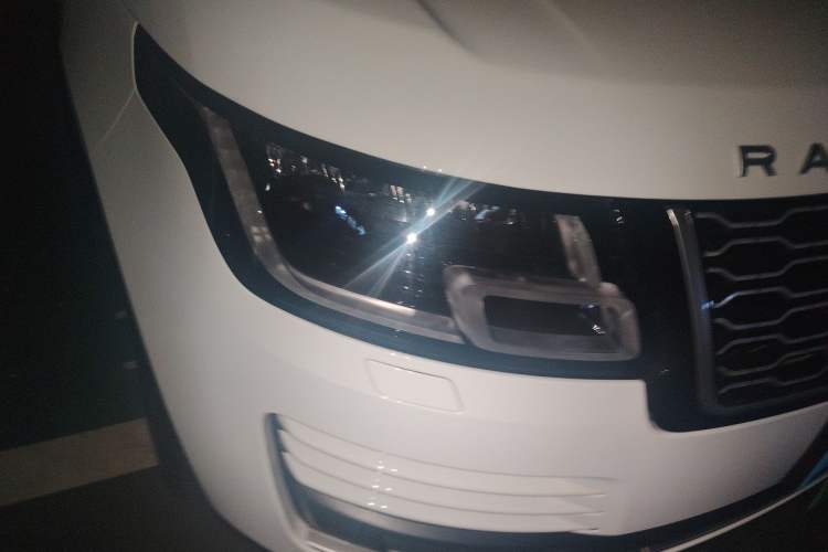 Used Land Rover Range 2020 3.0 L6 Long-Wheelbase Legacy Right Front Headlight