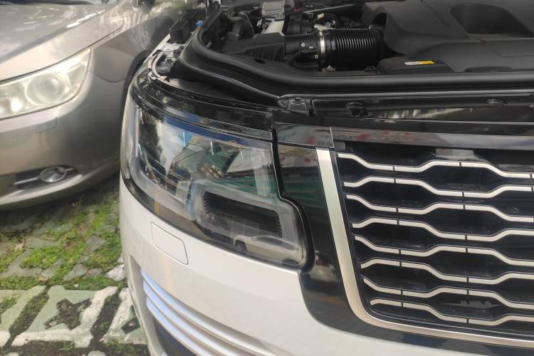 Used Land Rover Range 2020 3.0 L6 Prestige Extended-Length Version Right Front Headlight