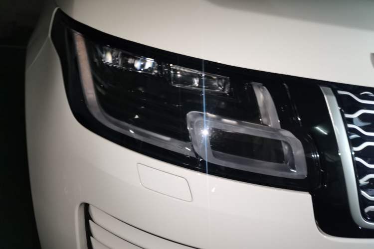 Used Land Rover Range 2020 3.0 L6 Legacy Edition Right Front Headlight