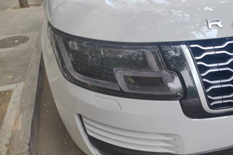 Used Land Rover Range 2020 3.0 L6 Legacy Edition Right Front Headlight