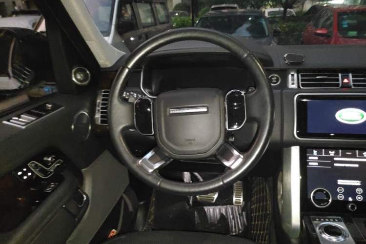 Used Land Rover Range 2020 3.0 L6 Long-Wheelbase Legacy Steering Wheel