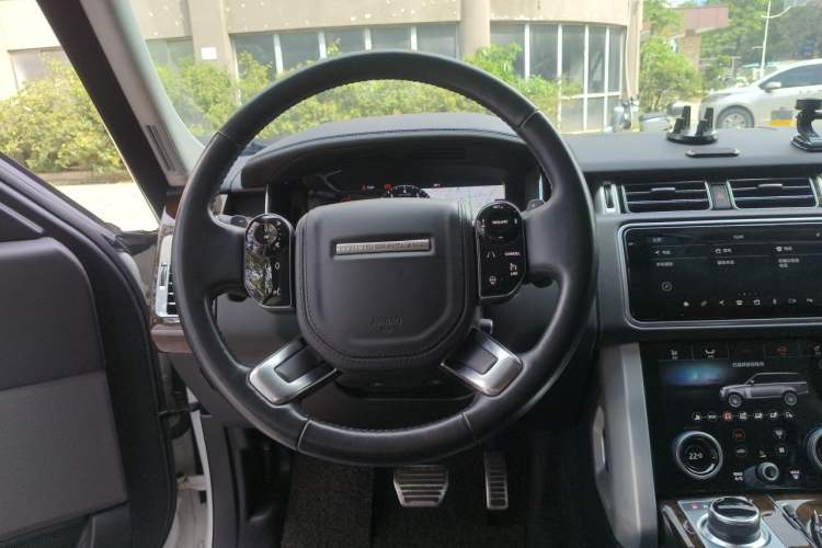Used Land Rover Range 2020 3.0 L6 Long-Wheelbase Legacy Steering Wheel