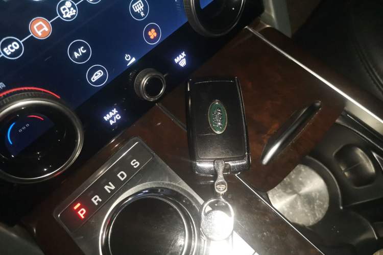 Used Land Rover Range 2020 3.0 L6 Grand Edition Vehicle Key
