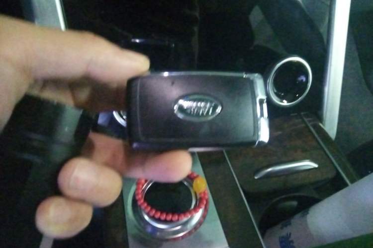 Used Land Rover Range 2020 3.0 L6 Long-Wheelbase Legacy Vehicle Key