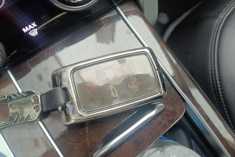 Used Land Rover Range 2020 3.0 L6 Grand Edition Vehicle Key