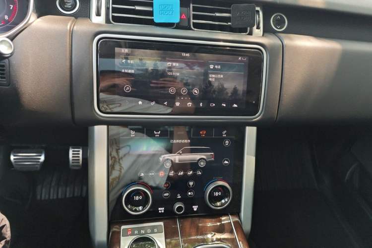Used Land Rover Range 2021 3.0 L6 Century Extended Classic Edition Audio And AC Panel