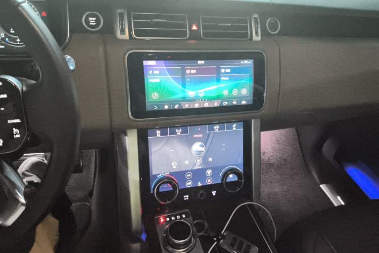 Used Land Rover Range 2021 3.0 L6 Century Extended Classic Edition Audio And AC Panel