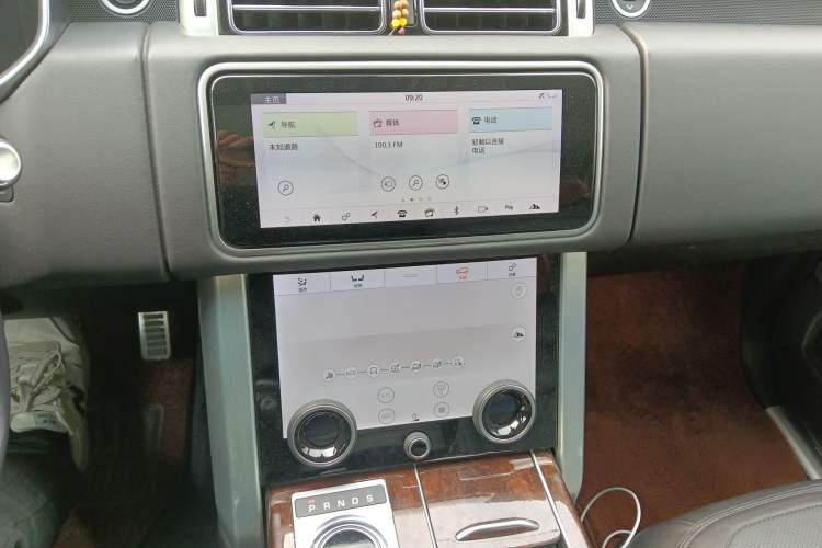 Used Land Rover Range 2021 3.0 L6 Centennial Edition Audio And AC Panel