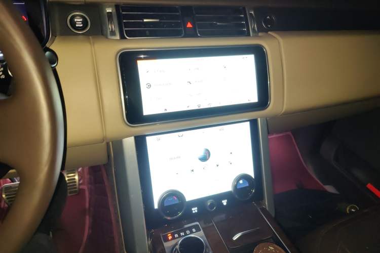 Used Land Rover Range 2021 3.0 L6 Centennial Edition Audio And AC Panel