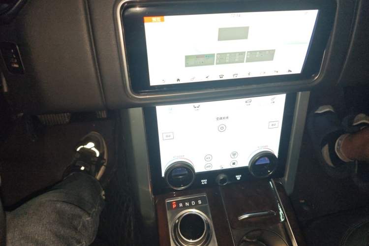 Used Land Rover Range 2021 3.0 L6 Grand Edition Audio And AC Panel