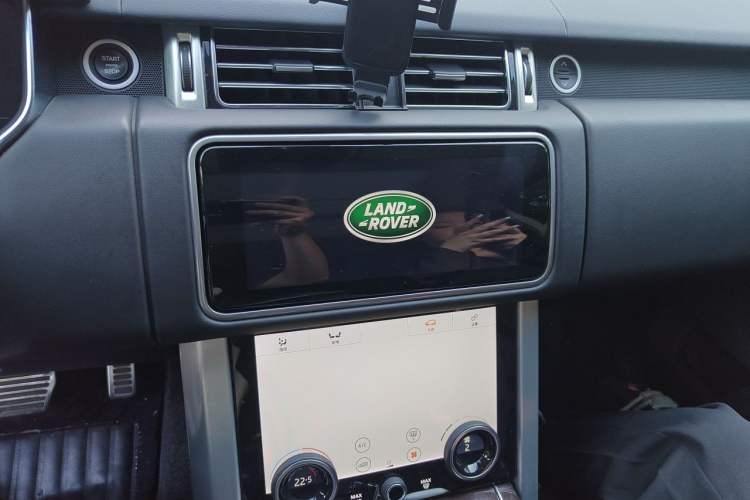 Used Land Rover Range 2021 3.0 L6 Century Extended Classic Edition Audio And AC Panel