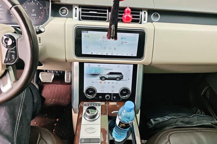 Used Land Rover Range 2021 3.0 L6 Century Extended Classic Edition Audio And AC Panel