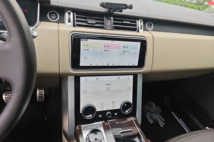 Used Land Rover Range 2021 3.0 L6 Century Extended Classic Edition Audio And AC Panel